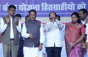  महतारी वंदन योजना के तहत मुख्यमंत्री श्री साय ने महिलाओं के खातों में अंतरित किए 1000-1000 रुपये