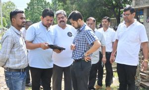 कलेक्टर द्वारा किया गया वृक्षारोपण एवं विकास कार्य का निरीक्षण कलेक्टर द्वारा किया गया वृक्षारोपण एवं विकास कार्य का निरीक्षण