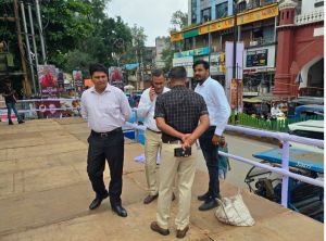 गणेश मूर्ति विसर्जन चल झांकी: निगम आयुक्त ने तैयारियों का लिया जायजा गणेश मूर्ति विसर्जन चल झांकी: निगम आयुक्त ने तैयारियों का लिया जायजा