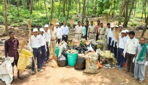 अंतर्राष्ट्रीय साक्षरता दिवस पर तुरतुरिया पर्यटन स्थल हुआ प्लास्टिक मुक्त धाम अंतर्राष्ट्रीय साक्षरता दिवस पर तुरतुरिया पर्यटन स्थल हुआ प्लास्टिक मुक्त धाम