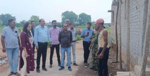  सीईओ जिला पंचायत ने  सुन्दरा, अचानकपुर भाठापारा एवं सोमनी में  विकास कार्यों का किया  निरीक्षण