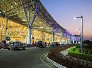 रायपुर एयरपोर्ट के एटीसी टावर पर गिरी आकाशीय बिजली, पांच फ्लाइट्स डाइवर्ट रायपुर एयरपोर्ट के एटीसी टावर पर गिरी आकाशीय बिजली, पांच फ्लाइट्स डाइवर्ट