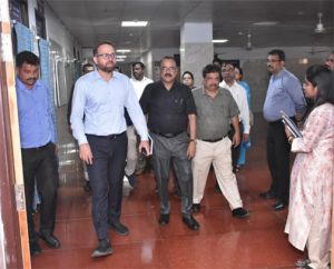 कलेक्टर ने नि:शुल्क मेगा स्वास्थ्य शिविर की तैयारियों का लिया जायजा कलेक्टर ने नि:शुल्क मेगा स्वास्थ्य शिविर की तैयारियों का लिया जायजा