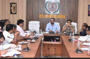 माँ बम्लेश्वरी मंदिर डोंगरगढ़ में दूर-दराज से पहुंचने वाले दर्शनार्थियों के लिए होनी चाहिए सुविधाजनक एवं चाक-चौबंद व्यवस्था : कलेक्टर माँ बम्लेश्वरी मंदिर डोंगरगढ़ में दूर-दराज से पहुंचने वाले दर्शनार्थियों के लिए होनी चाहिए सुविधाजनक एवं चाक-चौबंद व्यवस्था : कलेक्टर