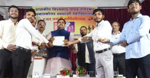  स्कूल शिक्षा मंत्री ने किया &lsquo;वृहद रोजगार मेला का शुभारंभ