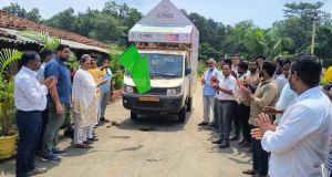  विधायक  गोमती साय ने सूर्य घर मुफ्त बिजली योजना के प्रचार-प्रसार रथ को हरी झण्डी दिखाकर किया रवाना