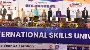 समस्याओं की पहचान कर समाधान विकसित करें जिससे लोग लाभान्वित हो -राज्यपाल