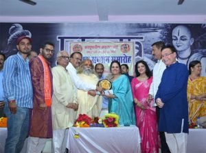  "सरयूपारीण ब्राम्हण सभा में पहली बार हुआ शिक्षकों का सम्मान  "