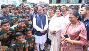 मुख्यमंत्री विष्णुदेव साय से 26 अग्निवीरों ने की सौजन्य मुलाकात मुख्यमंत्री विष्णुदेव साय से 26 अग्निवीरों ने की सौजन्य मुलाकात