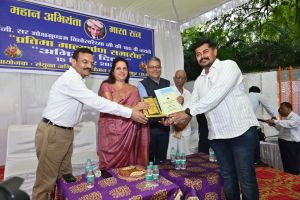 महापौर मीनल ने भारत रत्न महान अभियंता मोक्ष गुण्डम विश्वेश्वरैय्या को 165 वीं जयंती पर दी आदरांजलि महापौर मीनल ने भारत रत्न महान अभियंता मोक्ष गुण्डम विश्वेश्वरैय्या को 165 वीं जयंती पर दी आदरांजलि