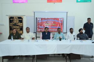 एक शिक्षक न सिर्फ ज्ञान देता है, बल्कि एक बेहतर समाज भी बनाता है-स्कूल शिक्षा मंत्री श्री यादव एक शिक्षक न सिर्फ ज्ञान देता है, बल्कि एक बेहतर समाज भी बनाता है-स्कूल शिक्षा मंत्री श्री यादव