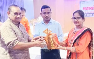 महाराष्ट्र मंडल के कर्मचारी परिवार के सदस्य की तरहः काले महाराष्ट्र मंडल के कर्मचारी परिवार के सदस्य की तरहः काले