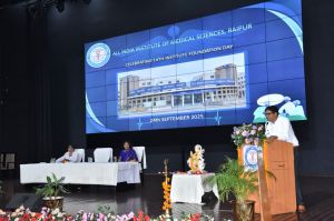 एम्स रायपुर के 14वें स्थापना दिवस पर बोले वित्त मंत्री – संस्थान छत्तीसगढ़ का गौरव, सरकार देगी हर संभव सहयोग एम्स रायपुर के 14वें स्थापना दिवस पर बोले वित्त मंत्री – संस्थान छत्तीसगढ़ का गौरव, सरकार देगी हर संभव सहयोग