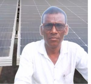  पीएम सूर्यघर योजना से बेलटुकरी गाँव में रोशन हुआ नेत राम धीवर का घर