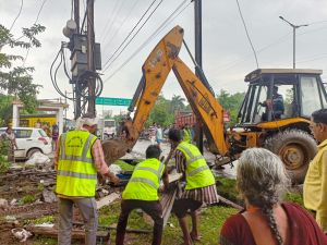 निगम स्वामित्व की भूमि पर बेदखली कार्यवाही कर कब्जामुक्त कराया निगम स्वामित्व की भूमि पर बेदखली कार्यवाही कर कब्जामुक्त कराया