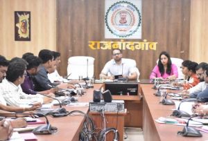   अटल मॉनिटरिंग पोर्टल के मापदण्डों के अनुरूप सभी विभाग शासन की योजनाओं के क्रियान्वयन के लिए करें प्रभावी कार्य : कलेक्टर