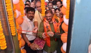  सांसद संतोष पाण्डेय ने दुर्ग एवं बस्तर संभाग के 876 तीर्थ यात्रियों की  ट्रेन को किया रवाना