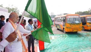 केंद्रीय गृह मंत्री अमित शाह ने मुख्यमंत्री ग्रामीण बस योजना का किया शुभारंभ केंद्रीय गृह मंत्री अमित शाह ने मुख्यमंत्री ग्रामीण बस योजना का किया शुभारंभ