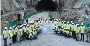 छत्तीसगढ़ को मिला पहला राष्ट्रीय राजमार्ग टनल : सिर्फ 12 महीनों में निर्माण कार्य पूरा, विकास की राह में ऐतिहासिक उपलब्धि छत्तीसगढ़ को मिला पहला राष्ट्रीय राजमार्ग टनल : सिर्फ 12 महीनों में निर्माण कार्य पूरा, विकास की राह में ऐतिहासिक उपलब्धि