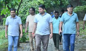  निरीक्षण के दौरान आयुक्त ने अवैध प्लाटिंग पर कार्यवाही करने के दिए निर्देश