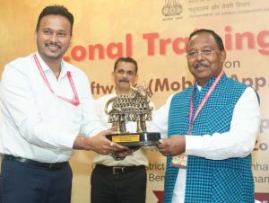  पशुपालन और डेयरी उद्योग से आत्मनिर्भर भारत के लक्ष्य को आगे बढ़ाएंगे:  रामविचार नेताम