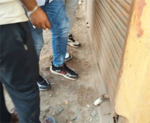  निगम ने बकाया संपत्तिकर जमा नहीं करने पर दुकान को किया सील