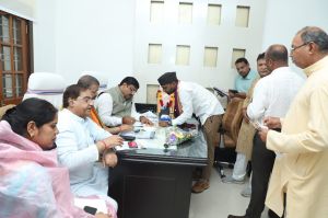    मंत्री गजेन्द्र यादव ने भाजपा सहयोग केंद्र में जन समस्याओं का किया निराकरण