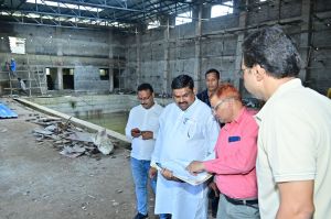 केबिनेट मंत्री गजेन्द्र यादव की पहल से दुर्ग में तैयार हो रहा स्विमिंग पुल केबिनेट मंत्री गजेन्द्र यादव की पहल से दुर्ग में तैयार हो रहा स्विमिंग पुल