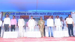 खेल हमें जीवन में बहुत कुछ सिखाता है, खेल से मिलती है आगे बढ़ने की प्रेरणा : उद्योग मंत्री देवांगन खेल हमें जीवन में बहुत कुछ सिखाता है, खेल से मिलती है आगे बढ़ने की प्रेरणा : उद्योग मंत्री देवांगन