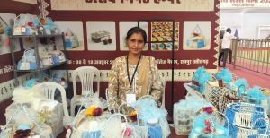 बिहान की स्व-सहायता समूह की बहनों ने बनाया “उत्सव गिफ्ट हैंपर” : सरस मेला में लगाया स्टॉल बिहान की स्व-सहायता समूह की बहनों ने बनाया “उत्सव गिफ्ट हैंपर” : सरस मेला में लगाया स्टॉल