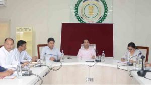  कलेक्टर डॉ. गौरव सिंह ने ली साप्ताहिक समय-सीमा की बैठक ,दिए आवश्यक निर्देश