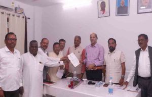 पिछड़ा वर्ग कल्याण आयोग के अध्यक्ष ने समाज प्रमुखों से की मुलाकात