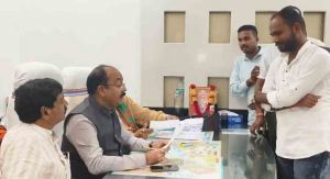 उप मुख्यमंत्री साव ने सहयोग केंद्र में कार्यकर्ताओं के आवेदनों पर त्वरित पहल के दिए निर्देश