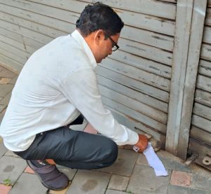  निगम जोन 4 राजस्व विभाग ने बड़े बकायादारों पर कड़ी कार्यवाही की