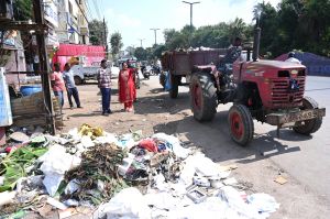 महापौर मीनल चौबे ने दीपावली पश्चात सफाई व्यवस्था का किया औचक निरीक्षण महापौर मीनल चौबे ने दीपावली पश्चात सफाई व्यवस्था का किया औचक निरीक्षण