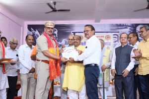 सर्यूपारीण ब्राह्मण सभा छत्तीसगढ़ ने 81 पुलिस अधिकारियों का किया सम्मान