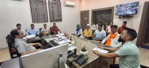 कलेक्टर संजय अग्रवाल ने ली राजनीतिक दलों की बैठक कलेक्टर संजय अग्रवाल ने ली राजनीतिक दलों की बैठक