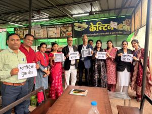 जिला न्यायालय दुर्ग में प्लास्टिक मुक्त न्यायालय परिसर अभियान का शुभारंभ जिला न्यायालय दुर्ग में प्लास्टिक मुक्त न्यायालय परिसर अभियान का शुभारंभ