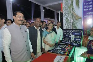 डॉ. भीमराव अंबेडकर ओपन थियेटर मैदान में जिला स्तरीय राज्योत्सव समारोह का हुआ आगाज डॉ. भीमराव अंबेडकर ओपन थियेटर मैदान में जिला स्तरीय राज्योत्सव समारोह का हुआ आगाज