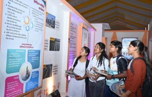 “छत्तीसगढ़ प्रकृति, संस्कृति और प्रगति का संगम” प्रदर्शनी बनी आकर्षण का केंद्र “छत्तीसगढ़ प्रकृति, संस्कृति और प्रगति का संगम” प्रदर्शनी बनी आकर्षण का केंद्र