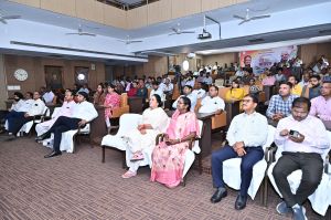 वन्देमातरम 150 वीं वर्षगांठ : प्रधानमंत्री के उदबोधन को महापौर मीनल चौबे, सभापति सूर्यकान्त राठौड़, आयुक्त विश्वदीप ने लाइव सुना वन्देमातरम 150 वीं वर्षगांठ : प्रधानमंत्री के उदबोधन को महापौर मीनल चौबे, सभापति सूर्यकान्त राठौड़, आयुक्त विश्वदीप ने लाइव सुना