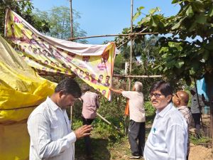 अवैध रूप से लगाए गए होर्डिंग, बैनर, पोस्टर एवं विज्ञापन बोर्ड को हटाने का अभियान तेज अवैध रूप से लगाए गए होर्डिंग, बैनर, पोस्टर एवं विज्ञापन बोर्ड को हटाने का अभियान तेज