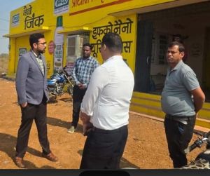 अवैध धान परिवहन पर रोक हेतु कलेक्टर ने सीमावर्ती चेकपोस्टों का किया निरीक्षण अवैध धान परिवहन पर रोक हेतु कलेक्टर ने सीमावर्ती चेकपोस्टों का किया निरीक्षण