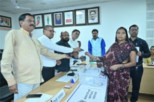 पीएम आवास की लाटरी से 10 हितग्राही हुए लाभान्वित पीएम आवास की लाटरी से 10 हितग्राही हुए लाभान्वित