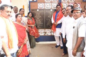 स्कूल शिक्षा मंत्री गजेन्द्र यादव ने दुर्ग शहर को दी 60 लाख की सौगात स्कूल शिक्षा मंत्री गजेन्द्र यादव ने दुर्ग शहर को दी 60 लाख की सौगात