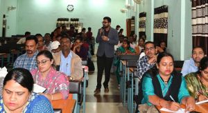 कलेक्टर ने ली प्रभारी समिति प्रबंधकों की बैठक कलेक्टर ने ली प्रभारी समिति प्रबंधकों की बैठक