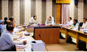 समय-सीमा में काम पूरा नहीं करने वाले ठेकेदारों पर लगेगी पेनाल्टी समय-सीमा में काम पूरा नहीं करने वाले ठेकेदारों पर लगेगी पेनाल्टी