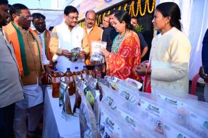 जनजातीय गौरव दिवस पर “सूरजधारा” ब्रांड का शुभारंभ जनजातीय गौरव दिवस पर “सूरजधारा” ब्रांड का शुभारंभ