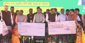 केंद्रीय मंत्री शिवराज सिंह चौहान ने किया छत्तीसकला ब्राण्ड एवं डिजिटल फाइनेंस बुकलेट का किया विमोचन केंद्रीय मंत्री शिवराज सिंह चौहान ने किया छत्तीसकला ब्राण्ड एवं डिजिटल फाइनेंस बुकलेट का किया विमोचन