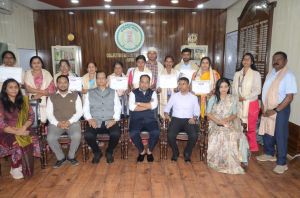 कलेक्टर ने एसआईआर में सराहनीय कार्य करने वाले बीएलओ, पटवारी एवं सुपरवाइजर को किया सम्मानित कलेक्टर ने एसआईआर में सराहनीय कार्य करने वाले बीएलओ, पटवारी एवं सुपरवाइजर को किया सम्मानित